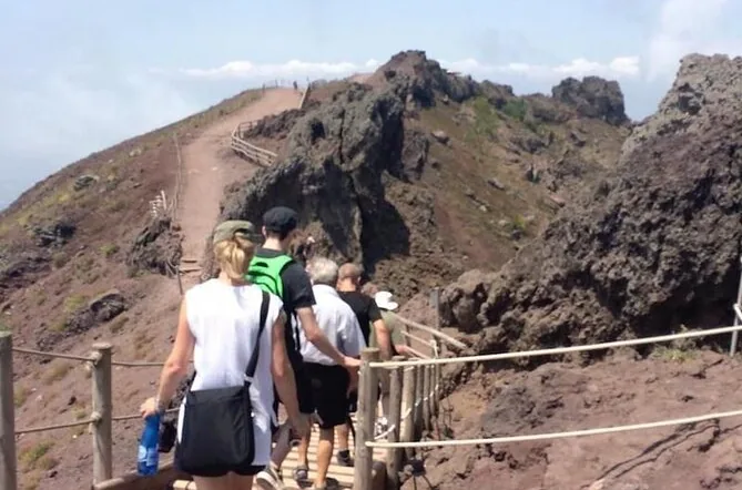 Pompeii & Vesuvius Day Trip with Tickets